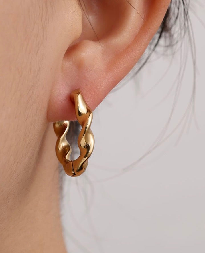 Noya Earrings
