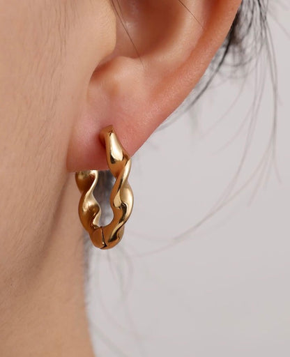 Noya Earrings