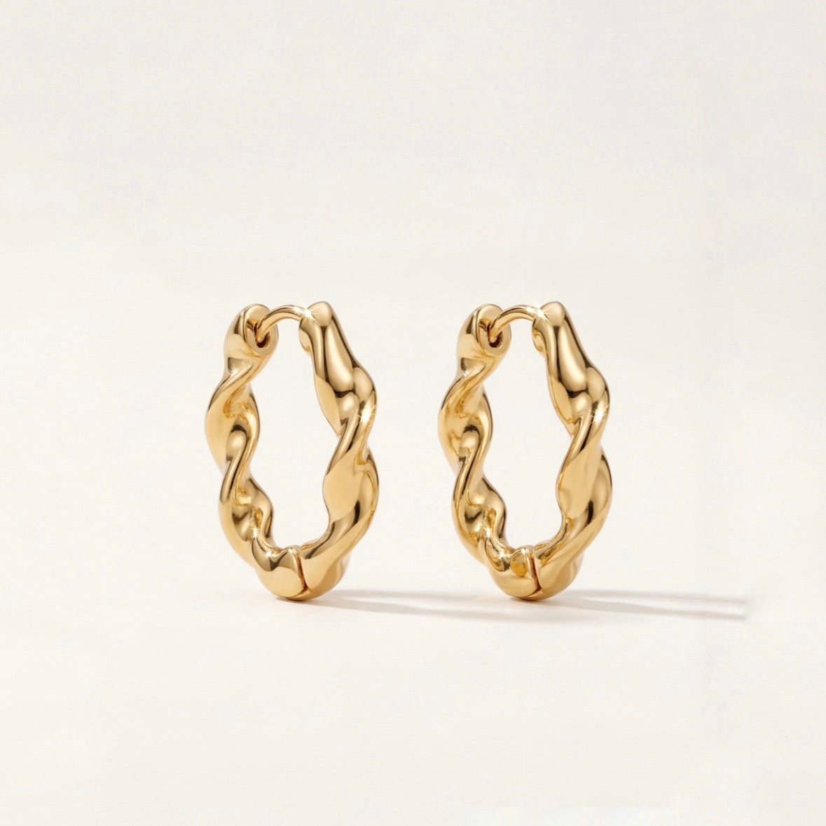 Noya Earrings